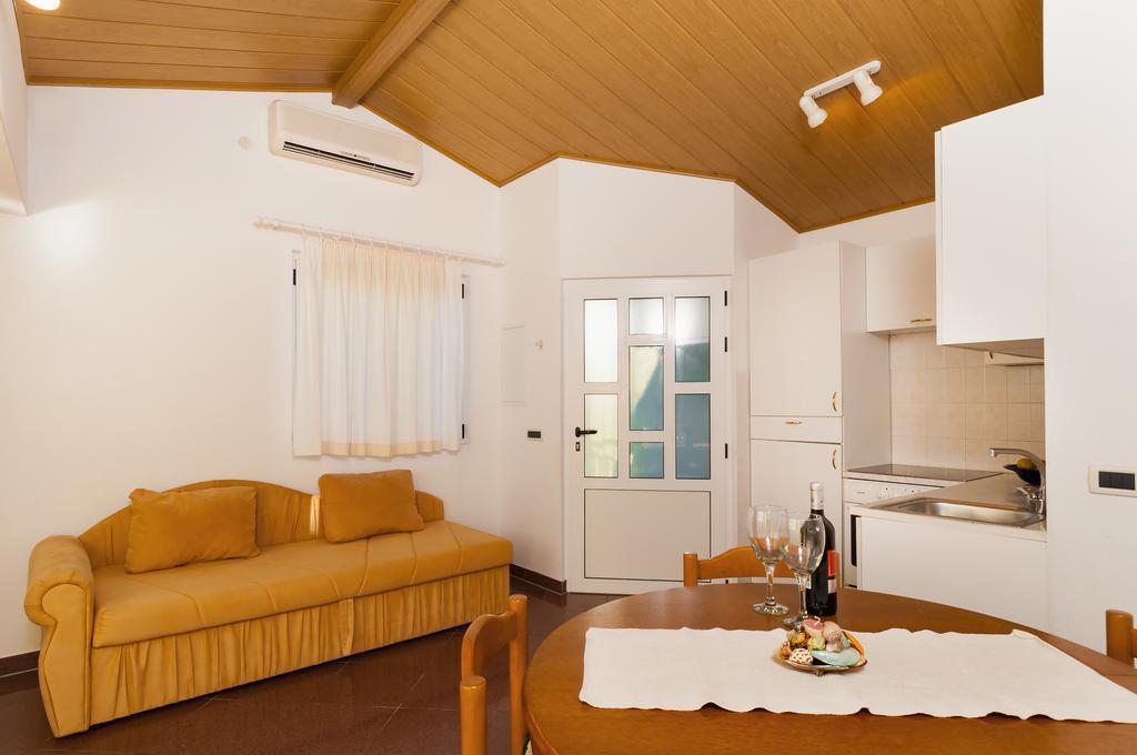 Beach Resort Apartments Bucina Baška Voda Eksteriør billede