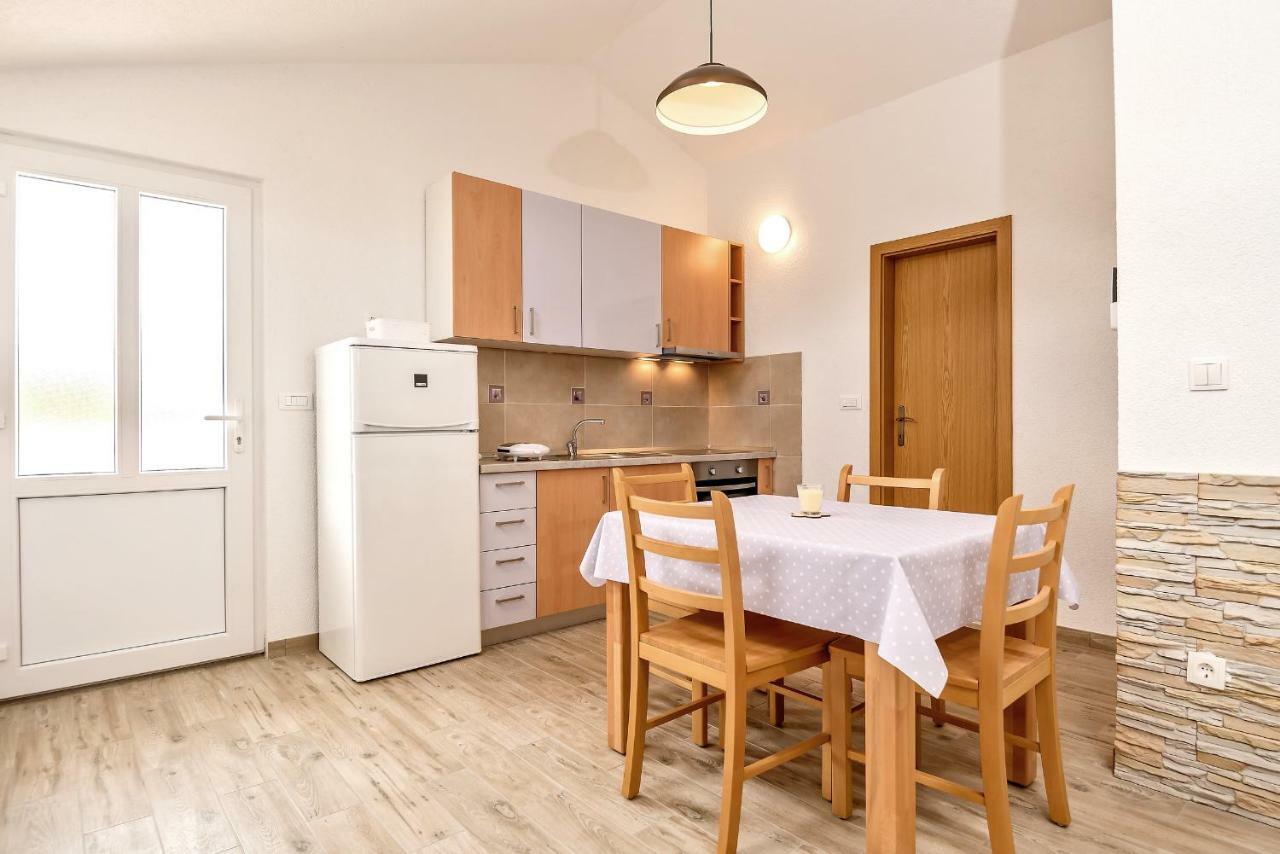Beach Resort Apartments Bucina Baška Voda Eksteriør billede